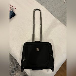 Travelpro Maxlite  Lightweight Rolling Underseat 2 Wheel